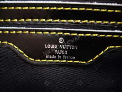 discount louis vuitton handbags suhali leather m95624 black wholesale