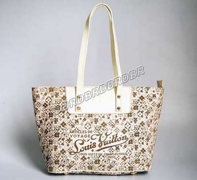 Louis Vuitton M95126 beige white