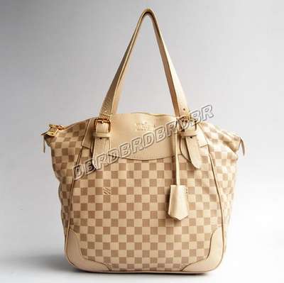 Louis Vuitton M95281 beige white