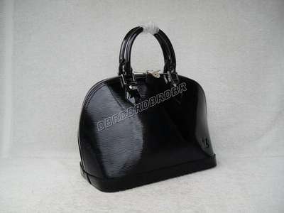 Louis Vuitton M52142 mirror black