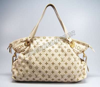 Louis Vuitton M95829 beige white