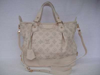 Louis Vuitton M93175 beige wht