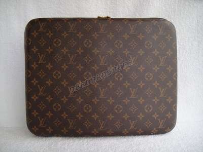 Louis Vuitton M58023