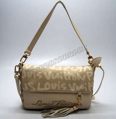 Louis Vuitton M96820 beige white