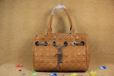 Christian Dior Handbag-21892tuh_10