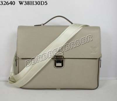 Louis Vuitton 32640 beige white