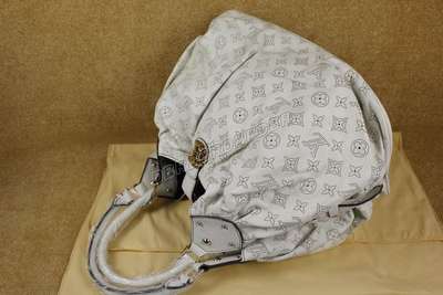 discount louis vuitton handbags monogram mahina m93441 beige white wholesale