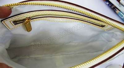 discount louis vuitton handbags suhali leather m95628 white wholesale