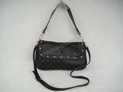 Louis Vuitton N1057 black