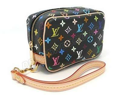 Louis Vuitton M58034 black