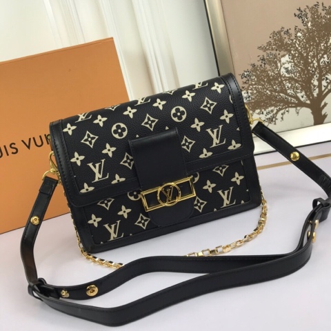 LV  M43500 Monogram Black